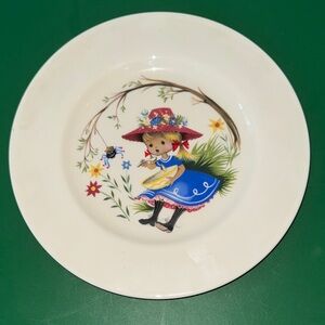 PICKARD CHINA "LITTLE MISS MUFFET" CHILDS PLATE MADE IN USA 8 3/8” diameter
